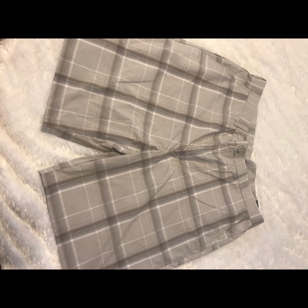 New with tag golf shorts